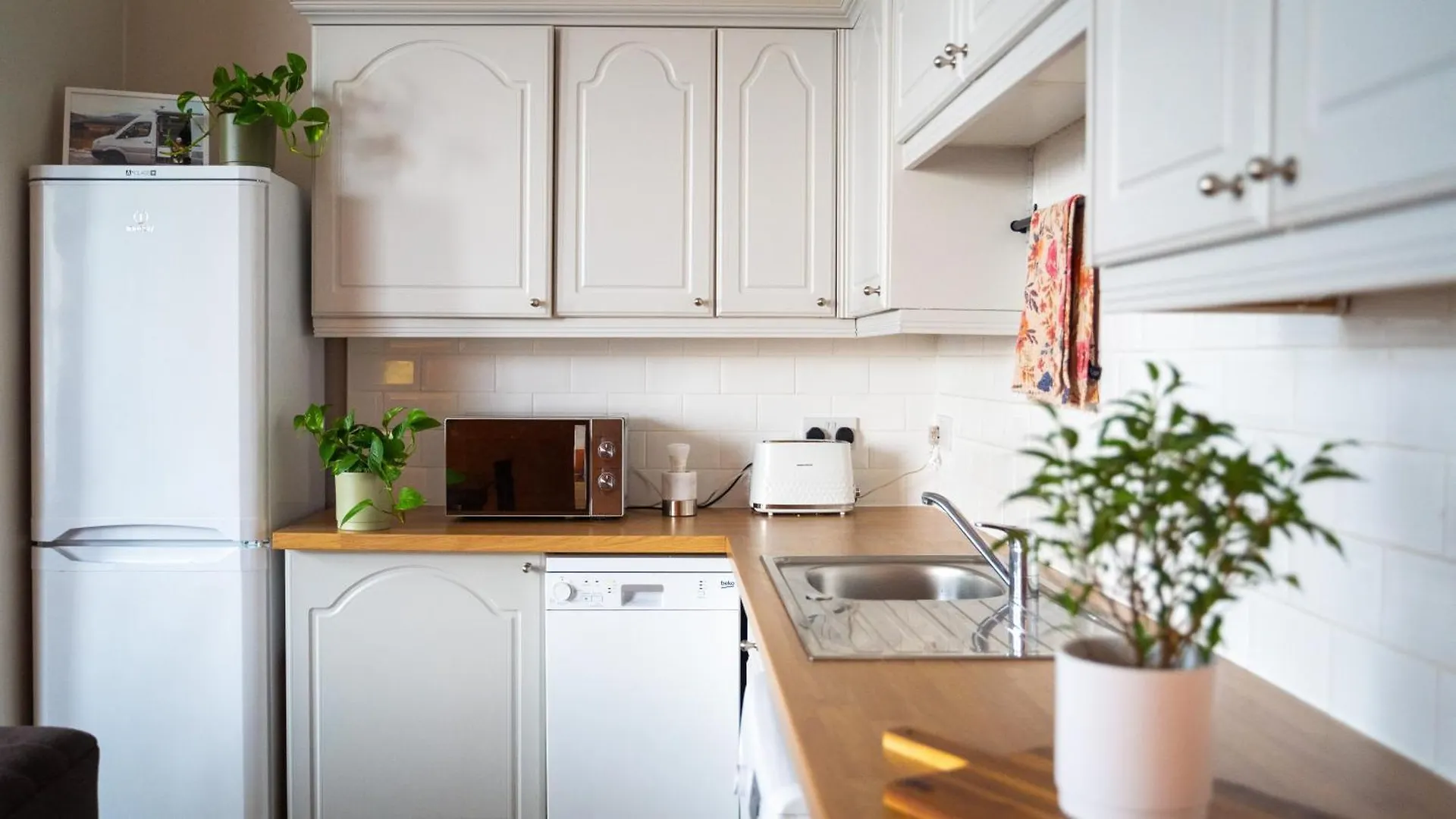 20Min Train To Edinburgh, The Coorie Inn Inverkeithing Apartment
